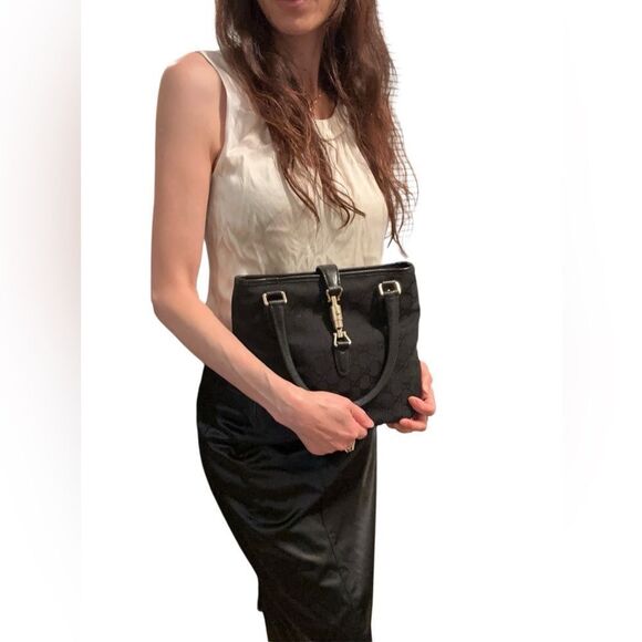 Gucci Black Women's Jackie Bag with piston lock - Picture 16 of 16